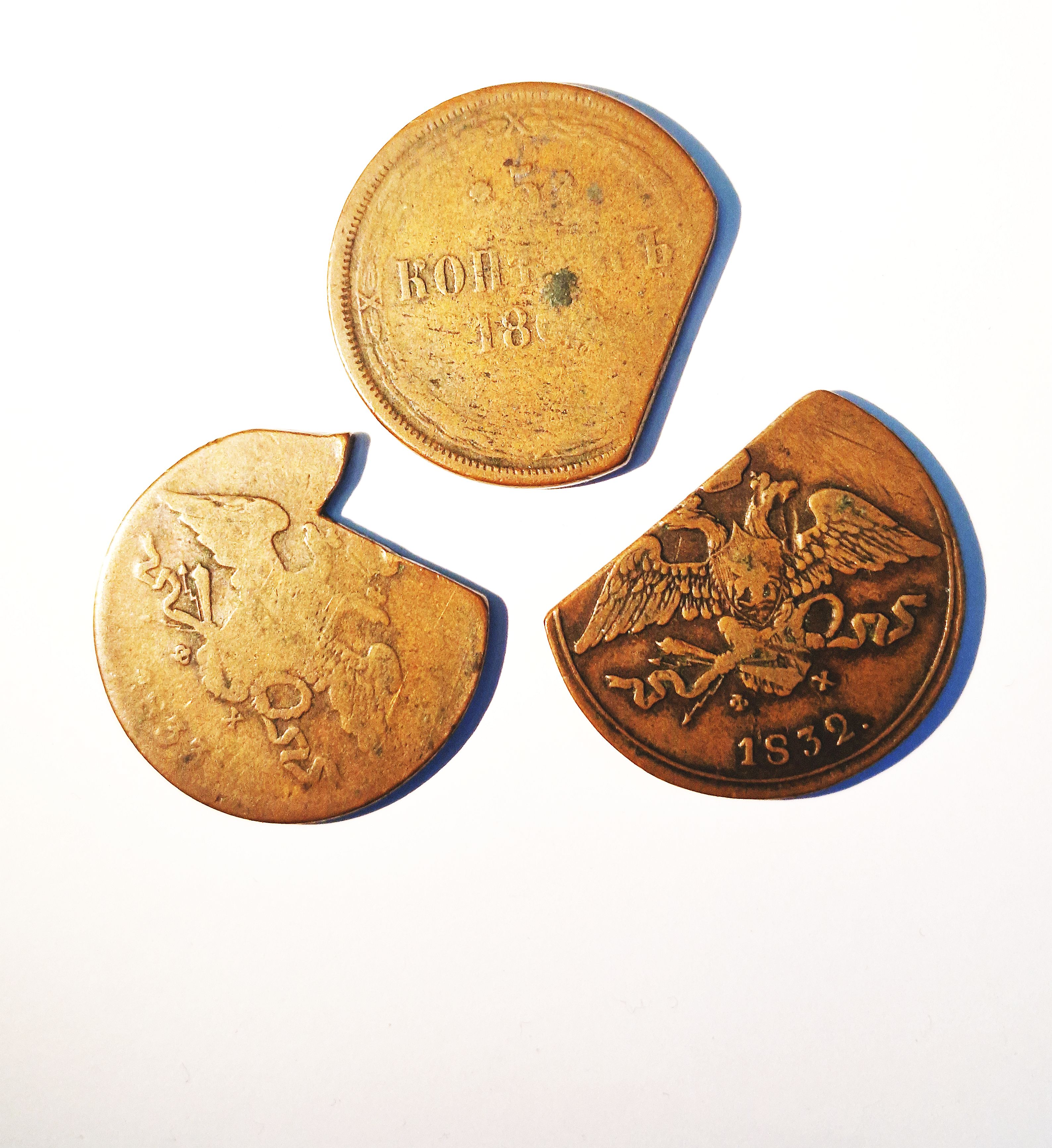Apvīlētas senas vara monētas Ventspils muzeja krājumā