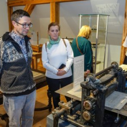 VHRS_-025_1225-25_WEB