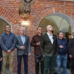 VHRS_021_0426-19_WEB