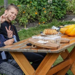 Miķeļdiena | izstāde “GROZI IES! Ķocis, grozs un kurvis”