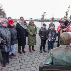 VHRS_-016_1225-17_WEB