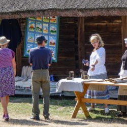 VHRS_-008_0825-28_WEB