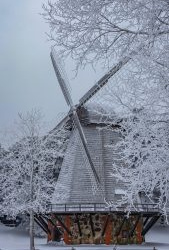 VHRS_-002_0226-27_WEB