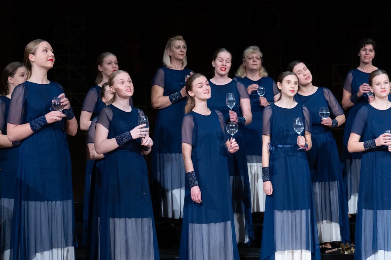 sieviešu koris “Venda”& ansamblis "Mundus"