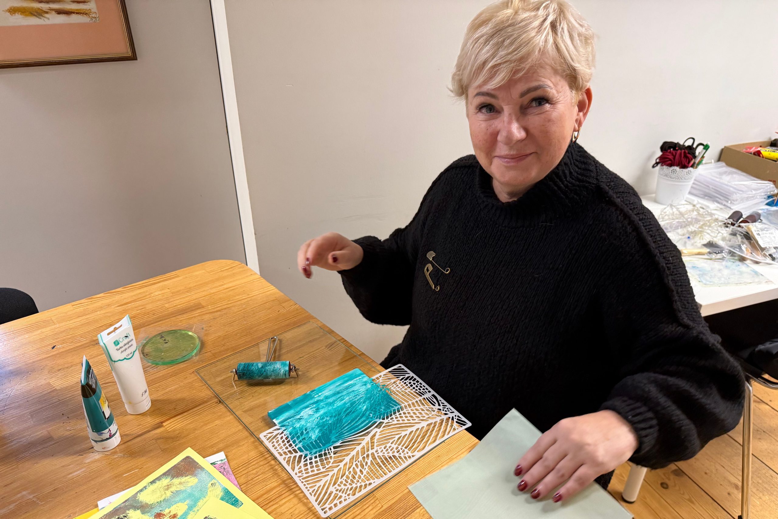 Pastkartīšu darbnīca gēla apdrukas “Gel-print” tehnikā